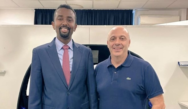 Ambassador Mohamed Abdullahi Ahmed (left) meets with Captain Mladen Petković (right), owner and head of Linx Aviation Pilot School, during a visit to the school’s headquarters in Belgrade.